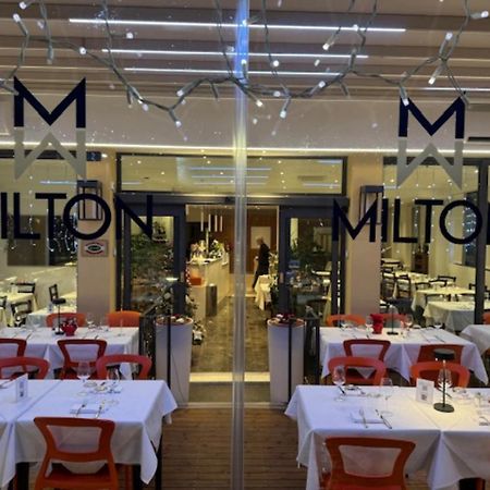 Hotel Ristorante Milton Varazze Buitenkant foto