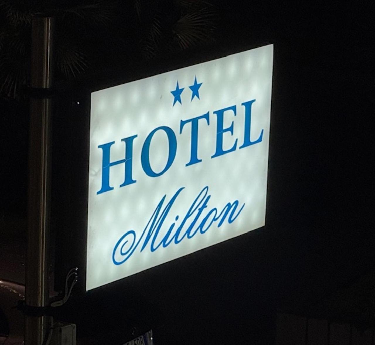 Hotel Ristorante Milton Varazze Buitenkant foto