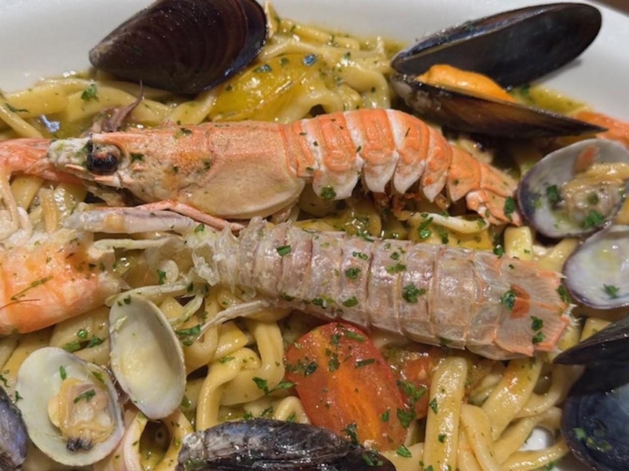 Hotel Ristorante Milton Varazze Buitenkant foto