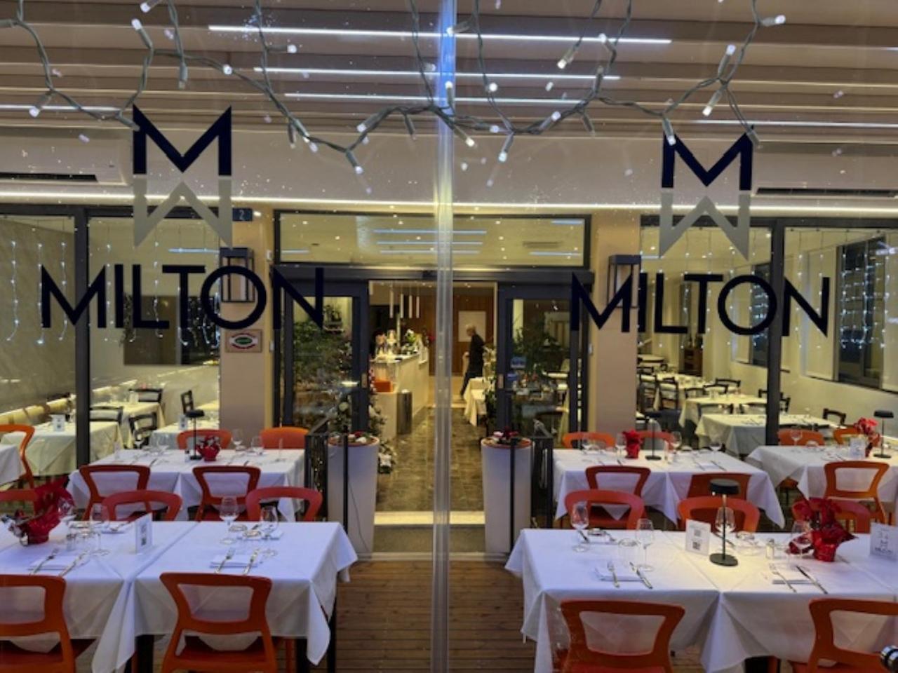 Hotel Ristorante Milton Varazze Buitenkant foto