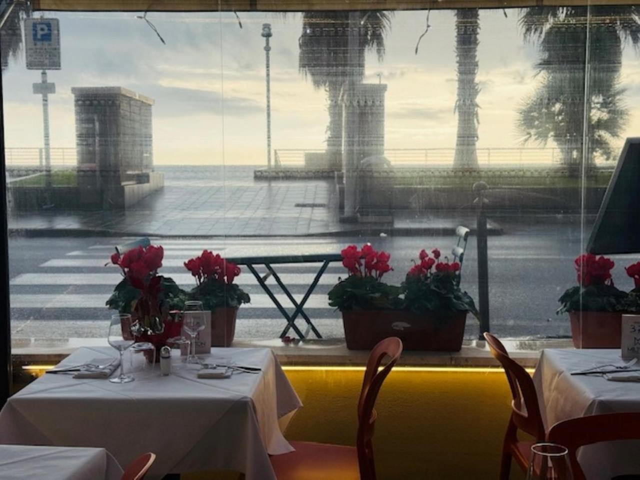 Hotel Ristorante Milton Varazze Buitenkant foto