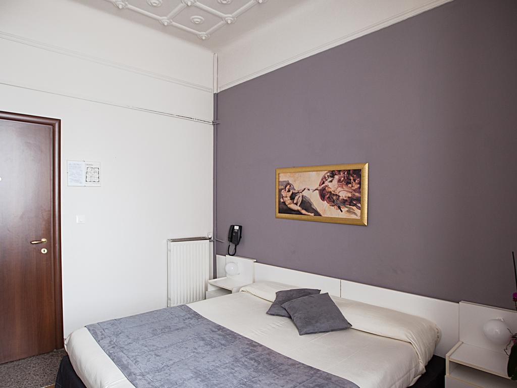 Hotel Ristorante Milton Varazze Buitenkant foto
