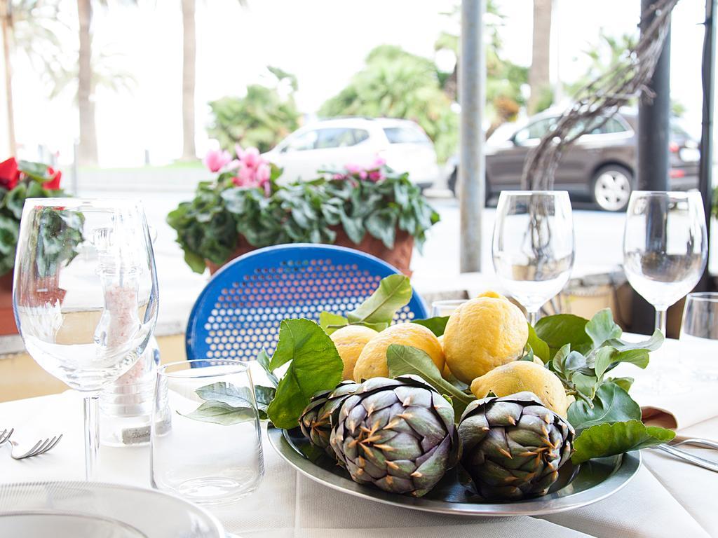 Hotel Ristorante Milton Varazze Buitenkant foto